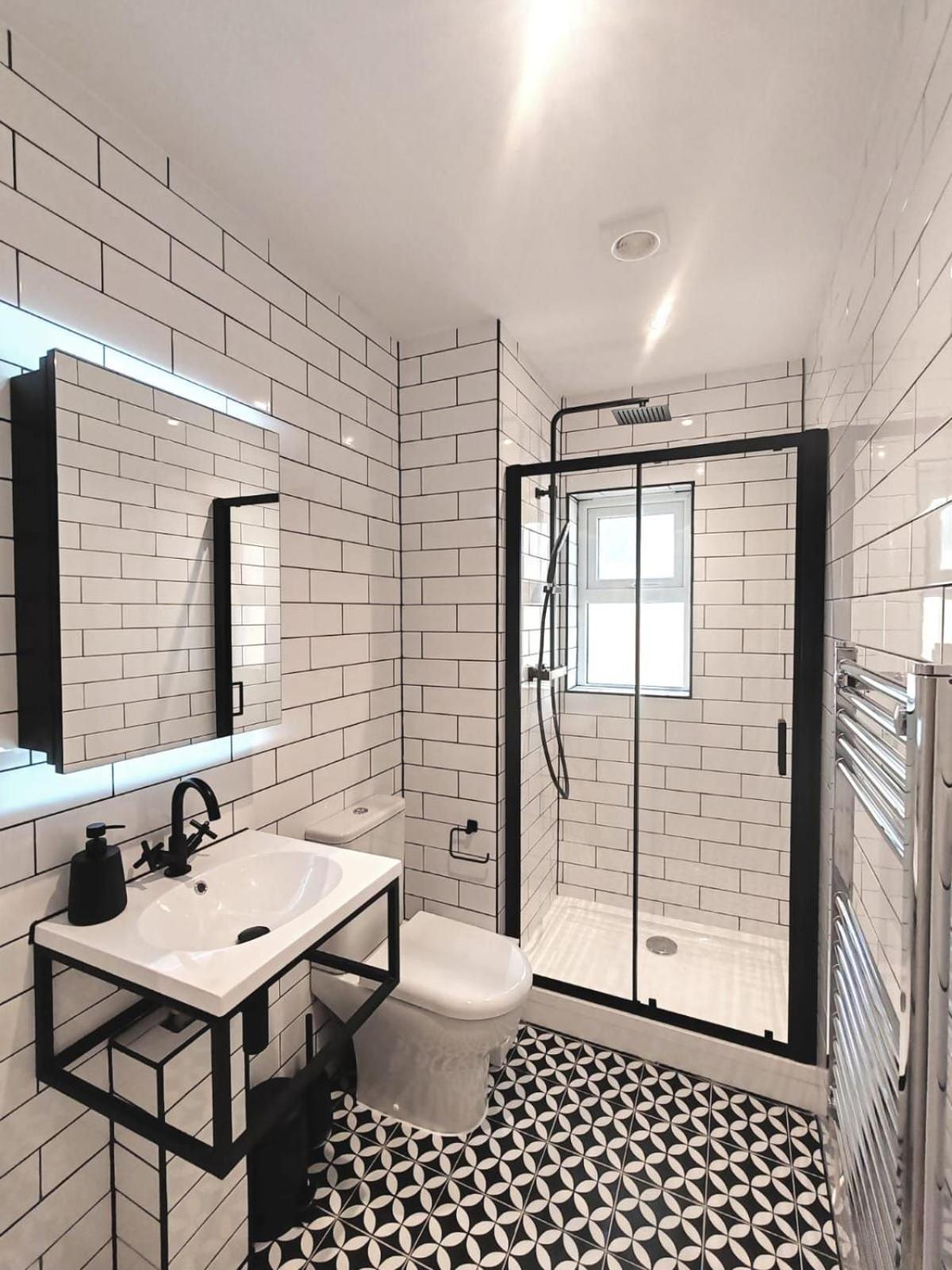 Stunning Modern Apartment Sleeps 4 - 6 Min Walk From Golden Beaches-Free Parking Bournemouth Esterno foto